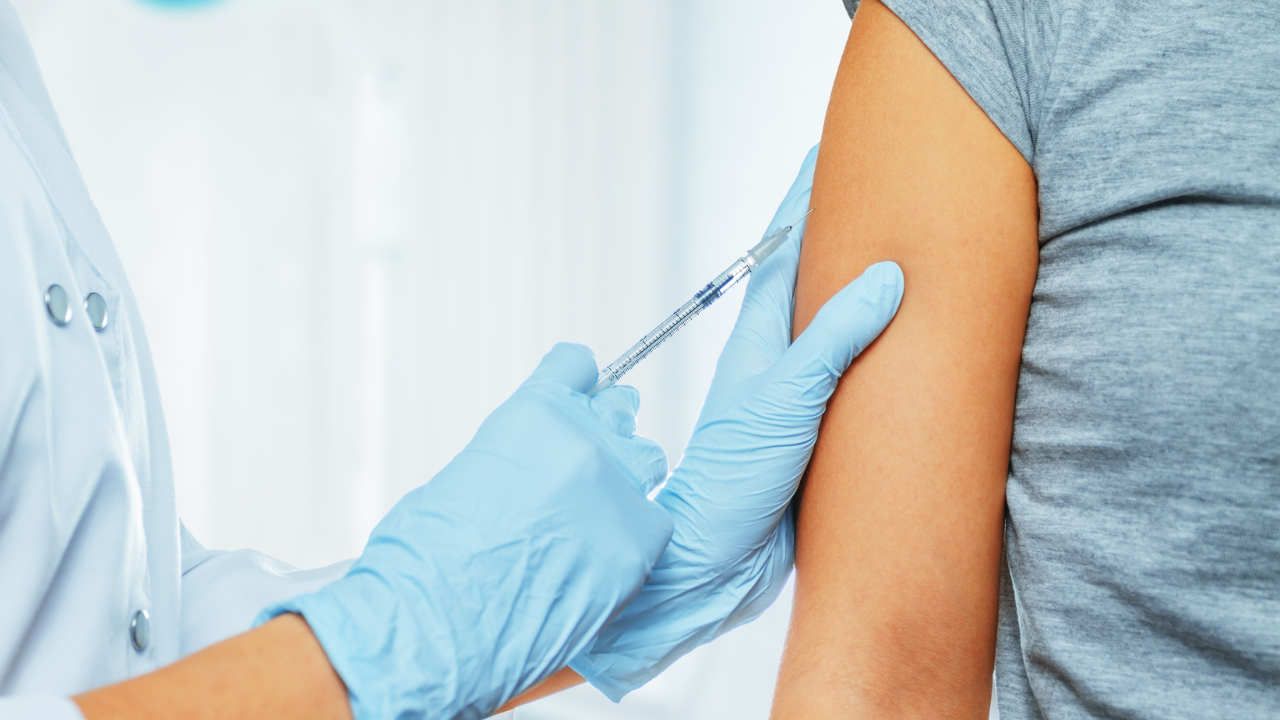Vaccination in the shoulder. Image Credit: Adobe Stock Images/Alex Photo