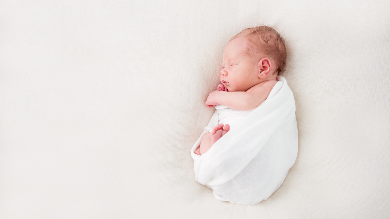  Licensed   FILE #:  220604681  Preview Crop  Find Similar DIMENSIONS 6701 x 4473px FILE TYPE JPEG CATEGORY Babies LICENSE TYPE Standard or Extended Cute newborn baby lies swaddled in a white blanket. Copy space and top view. Image Credit: Adobe Stock Images/irena_geo 