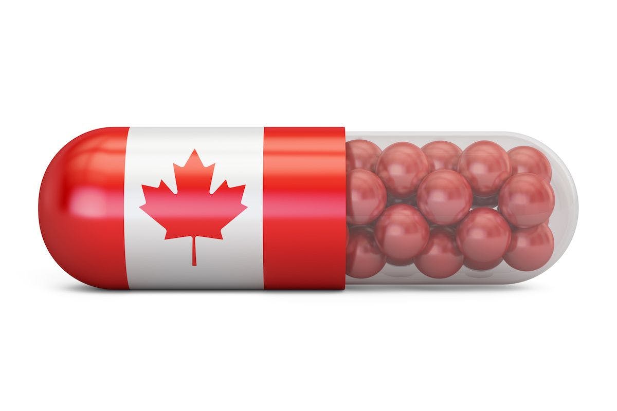 Pill capsule with Canada flag. Canadian health care concept, 3D rendering | ©alexlmx | Adobe Stock