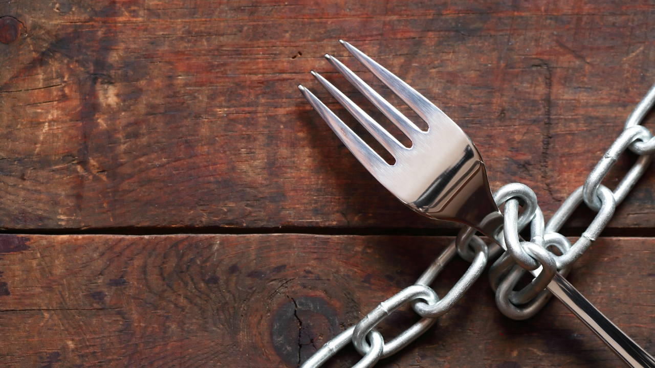 Fork And Chain. Image Credit: Adobe Stock Images/cosma