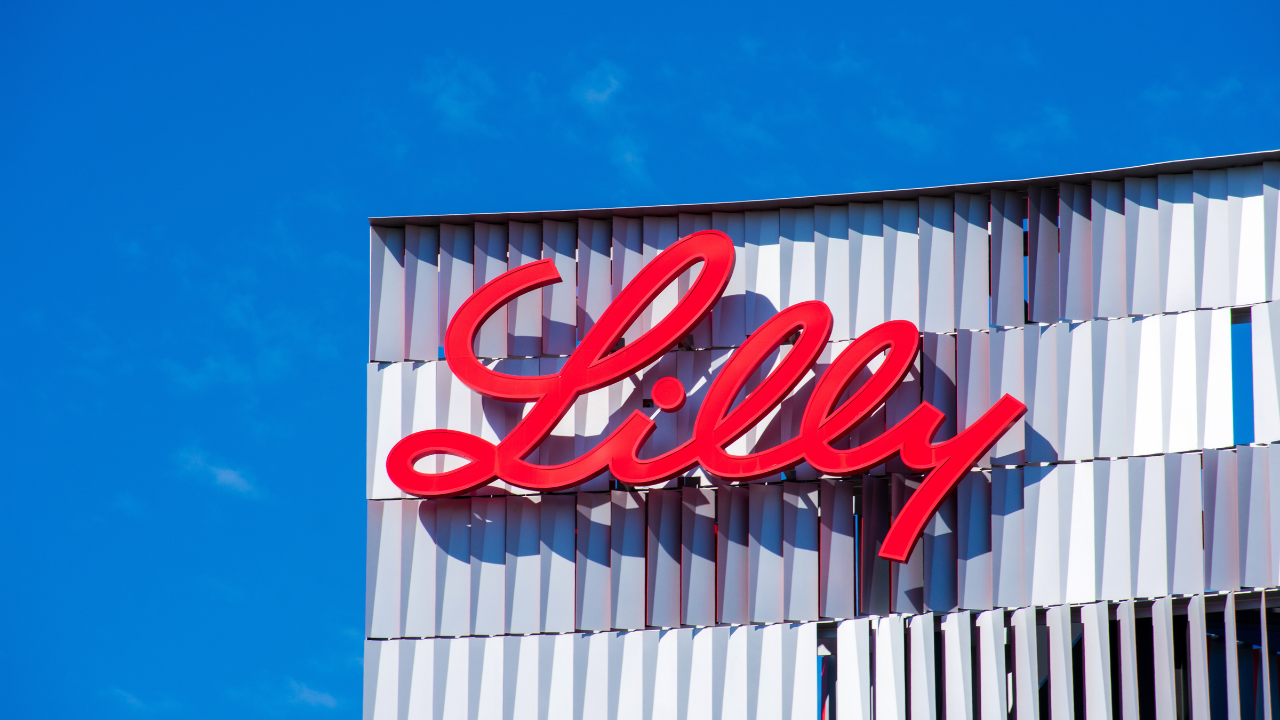 Eli Lilly logo sign atop Lilly Biotechnology Center campus of an American pharmaceutical company Eli Lilly and Company - San Diego, California, USA - 2020. Image Credit: Adobe Stock Images/MichaelVi